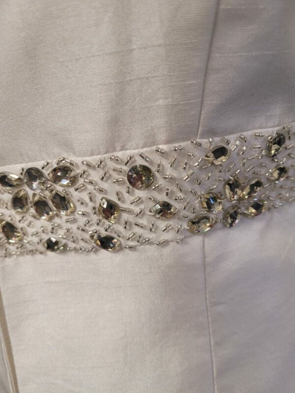 2280M  IVORY WEDDING DRESS  WAS: £225  NOW: £112 - Image 5