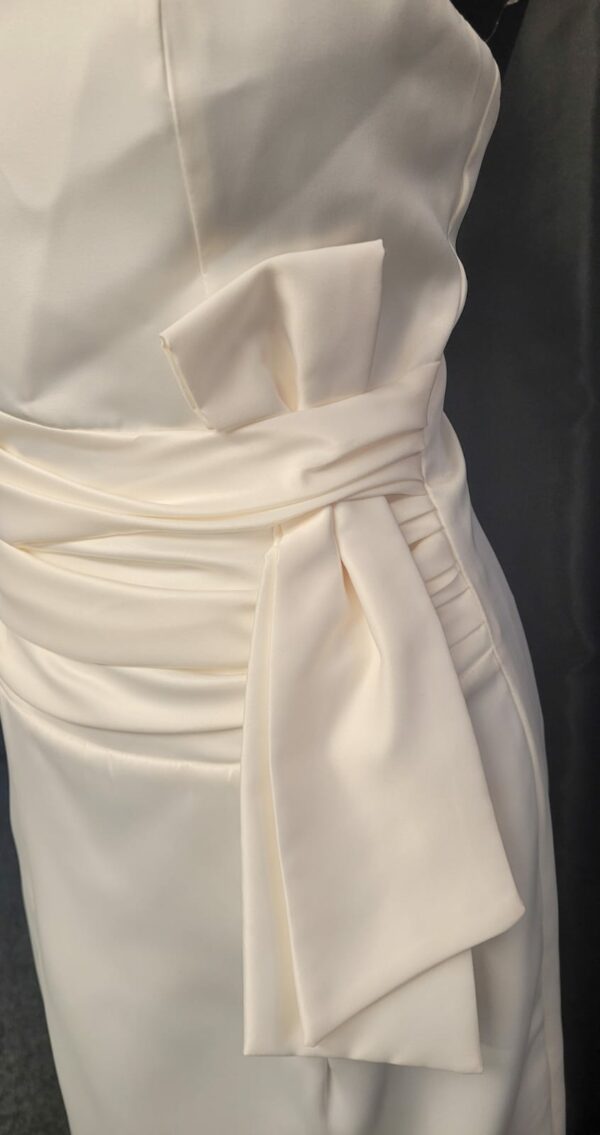 2794  IVORY WEDDING DRESS  WAS: £85  NOW: £40 - Image 2