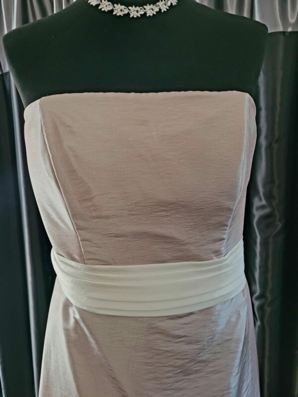 2933  BLUSH WEDDING DRESS  WAS: £180  NOW: £80 - Image 2