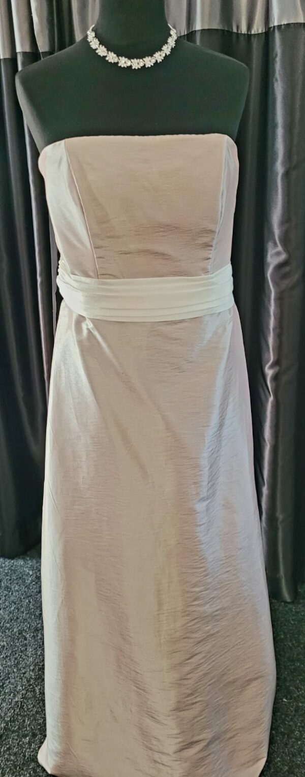 2933  BLUSH WEDDING DRESS  WAS: £180  NOW: £80