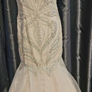 3583K  CHAMPAGNE WEDDING DRESS  WAS: £790  NOW: £250