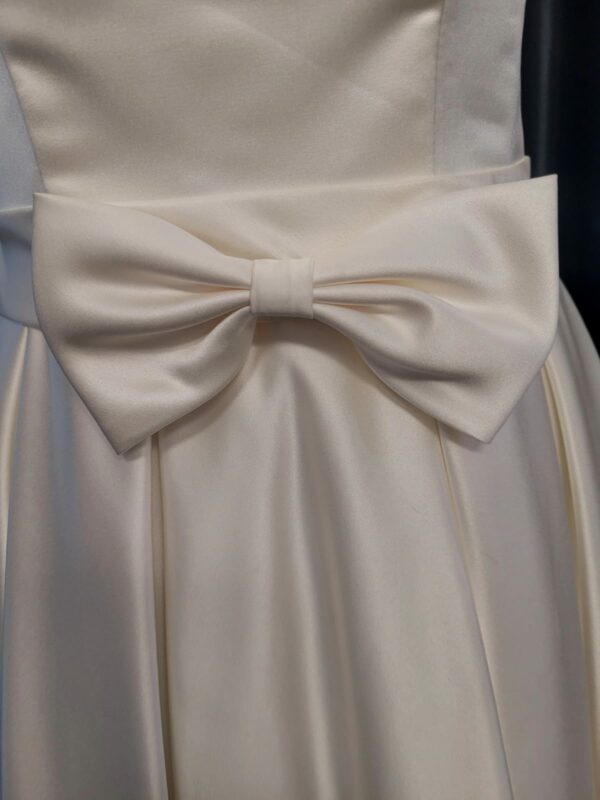 5060L IVORY WEDDING DRESS  £195 - Image 2