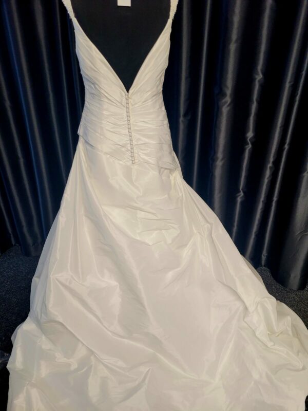 5208 DIAMOND WHITE WEDDING DRESS  WAS: £1,050  NOW: £650 - Image 4