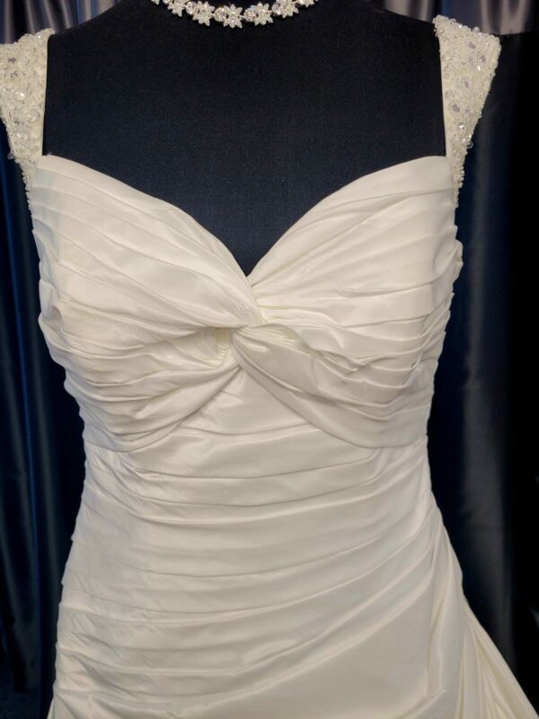 5208 DIAMOND WHITE WEDDING DRESS  WAS: £1,050  NOW: £650 - Image 2