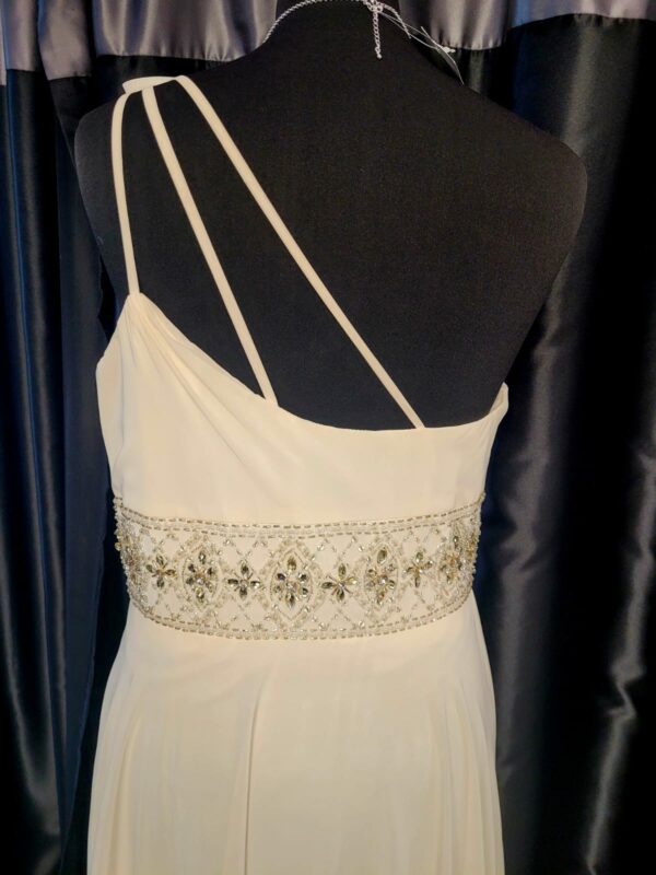 61256 IVORY WEDDING DRESS  £255 - Image 4