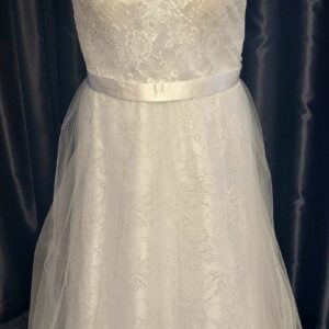 MB1616  WHITE WEDDING DRESS  £455