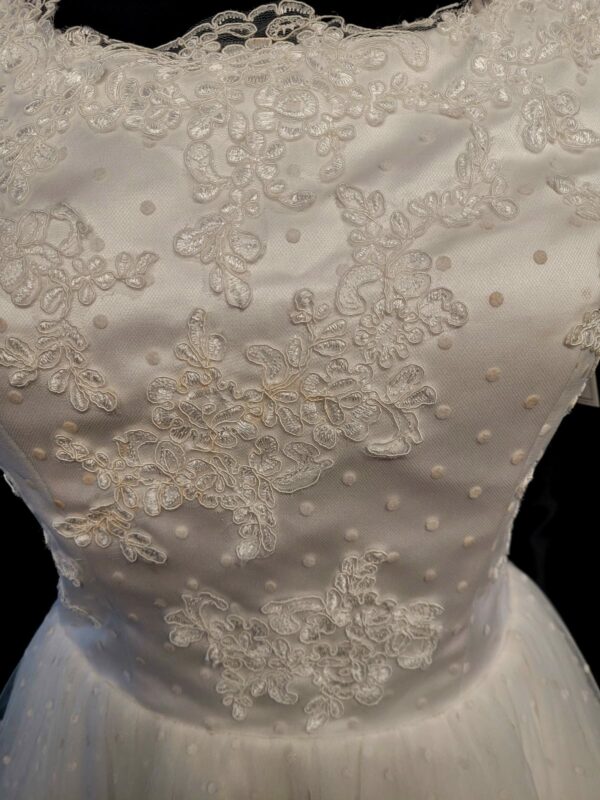 MR12001 WHITE WEDDING DRESS  WAS: £1,350  NOW: £675 - Image 2