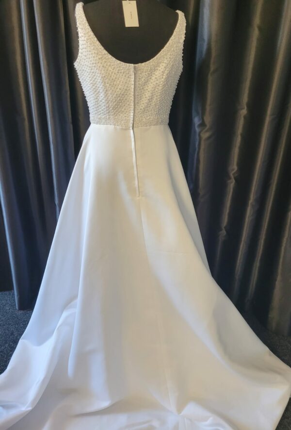 YVE  WHITE WEDDING DRESS  WAS: £300  NOW: £99 - Image 2